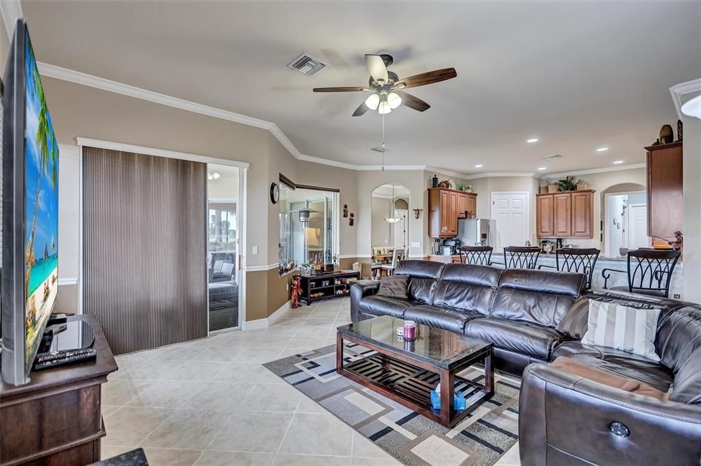 For Sale: $1,200,000 (5 beds, 3 baths, 2929 Square Feet)