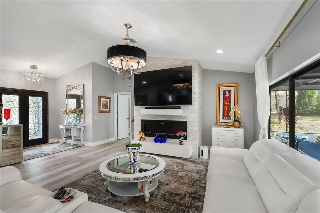 En Venta: $575,000 (3 camas, 3 baños, 2450 Pies cuadrados)