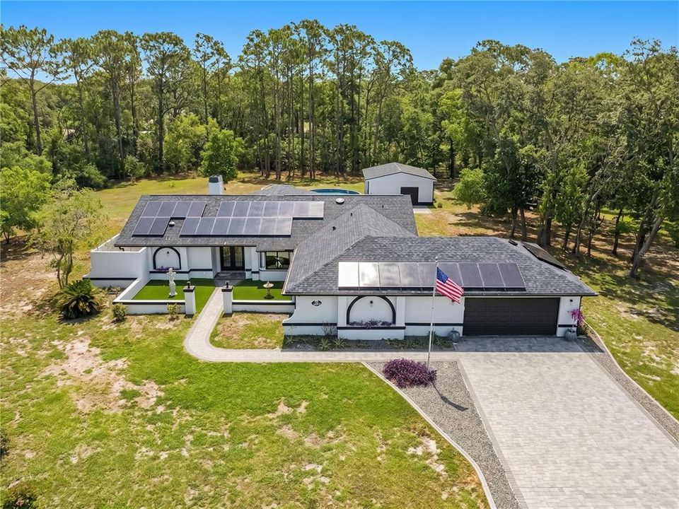 En Venta: $575,000 (3 camas, 3 baños, 2450 Pies cuadrados)