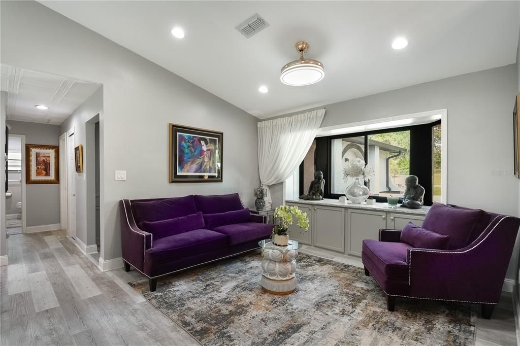 En Venta: $575,000 (3 camas, 3 baños, 2450 Pies cuadrados)