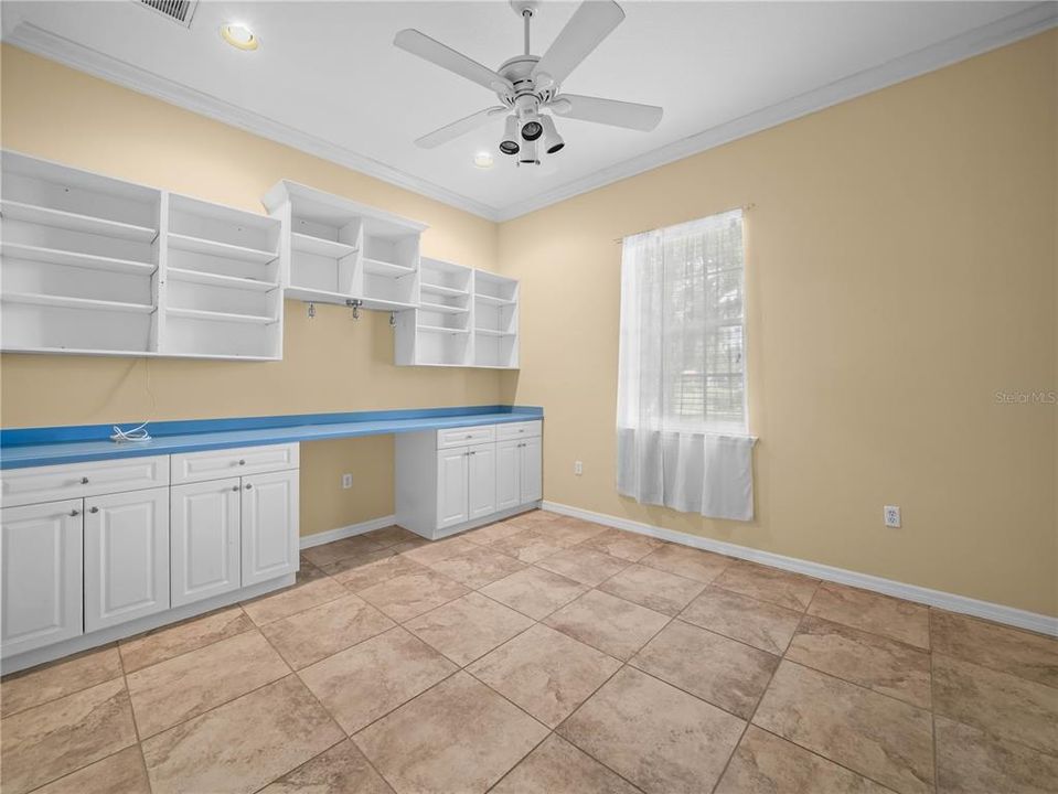 For Sale: $799,000 (3 beds, 3 baths, 2940 Square Feet)
