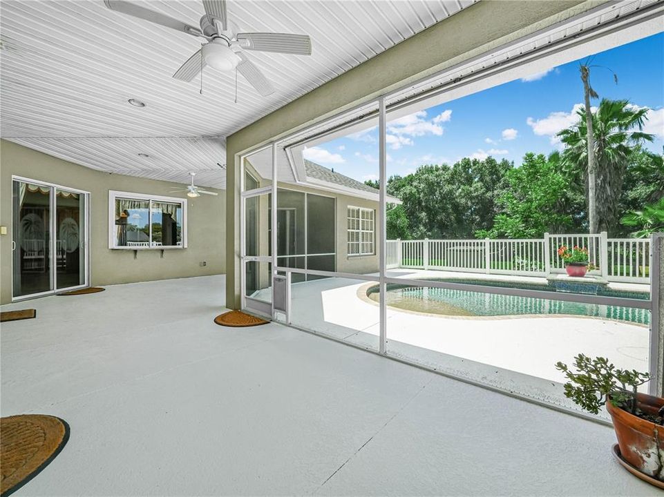 For Sale: $799,000 (3 beds, 3 baths, 2940 Square Feet)