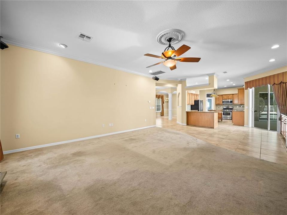 For Sale: $799,000 (3 beds, 3 baths, 2940 Square Feet)
