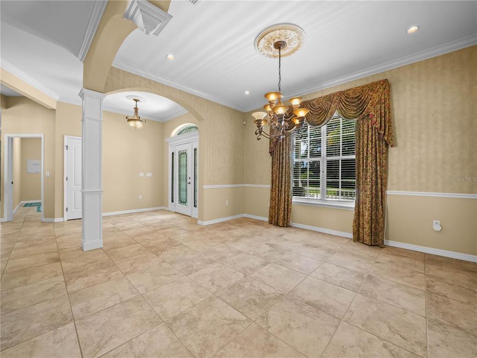For Sale: $799,000 (3 beds, 3 baths, 2940 Square Feet)