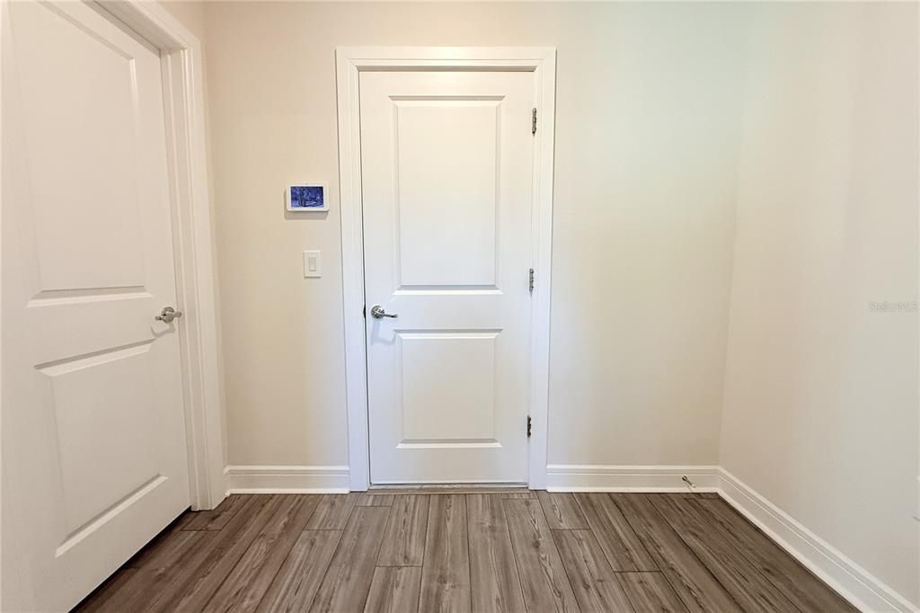 For Rent: $3,000 (5 beds, 3 baths, 2386 Square Feet)