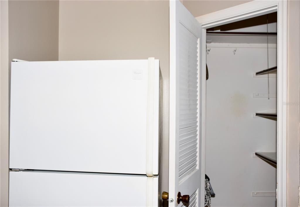 待售: $139,000 (2 贝兹, 2 浴室, 831 平方英尺)