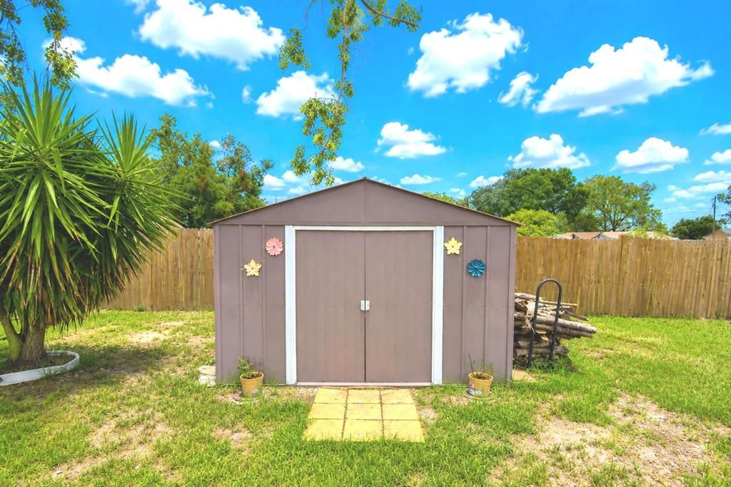 For Sale: $225,000 (2 beds, 1 baths, 1080 Square Feet)