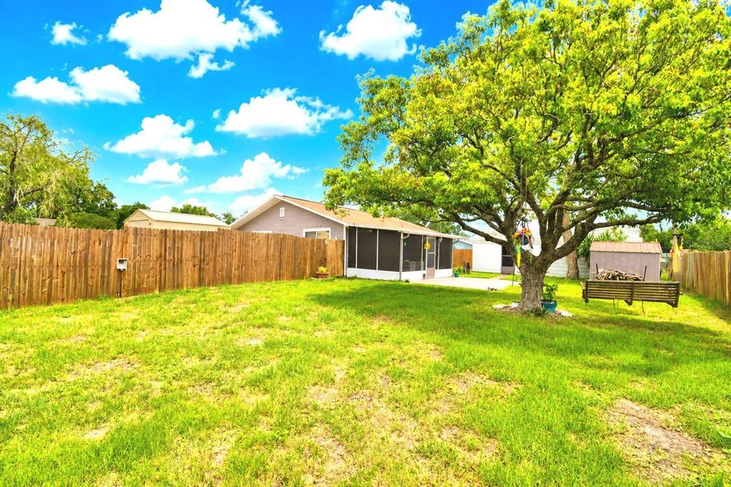 For Sale: $225,000 (2 beds, 1 baths, 1080 Square Feet)