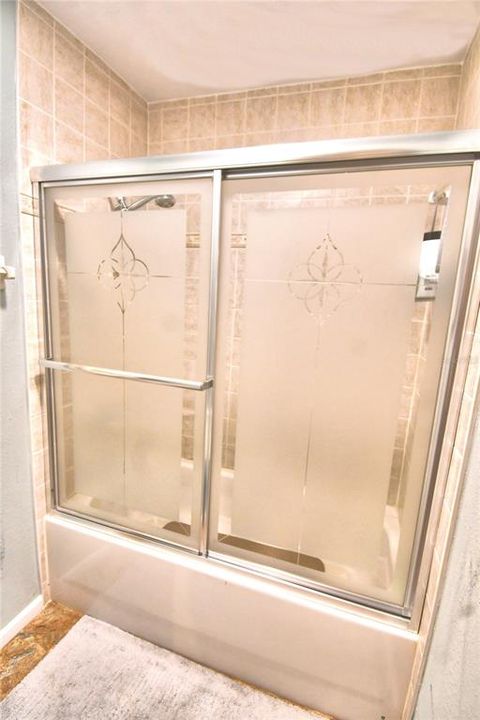 For Sale: $225,000 (2 beds, 1 baths, 1080 Square Feet)