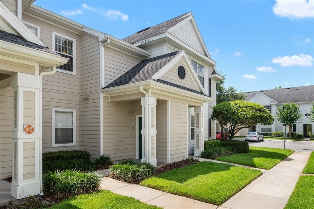 For Sale: $297,900 (3 beds, 2 baths, 1453 Square Feet)