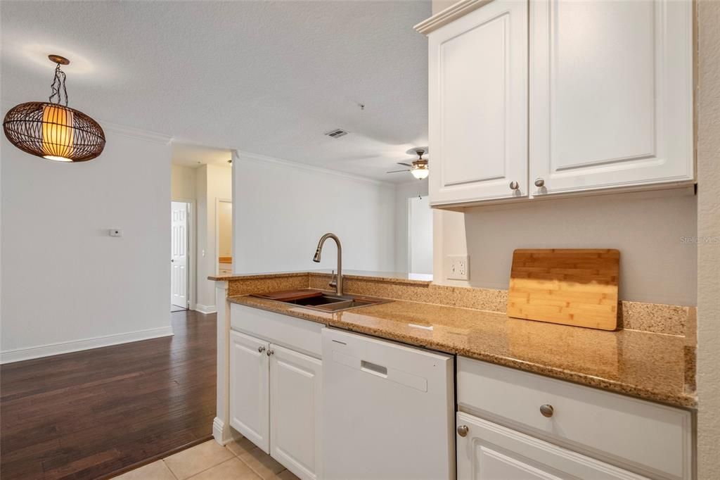 For Sale: $297,900 (3 beds, 2 baths, 1453 Square Feet)