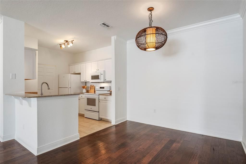 For Sale: $297,900 (3 beds, 2 baths, 1453 Square Feet)