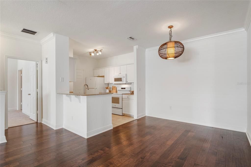 For Sale: $297,900 (3 beds, 2 baths, 1453 Square Feet)
