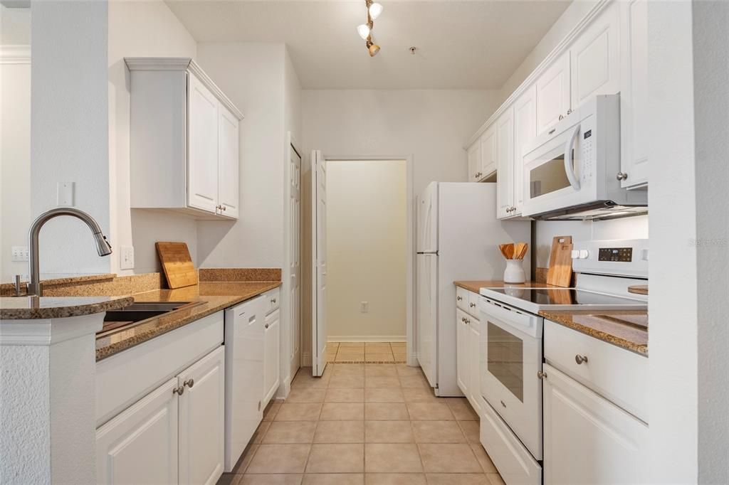 For Sale: $297,900 (3 beds, 2 baths, 1453 Square Feet)
