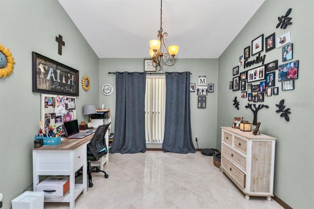 For Sale: $385,900 (3 beds, 3 baths, 1972 Square Feet)