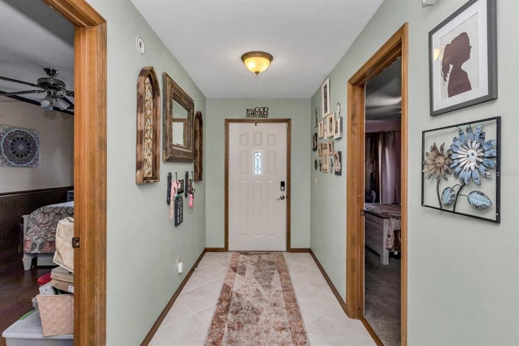 For Sale: $385,900 (3 beds, 3 baths, 1972 Square Feet)