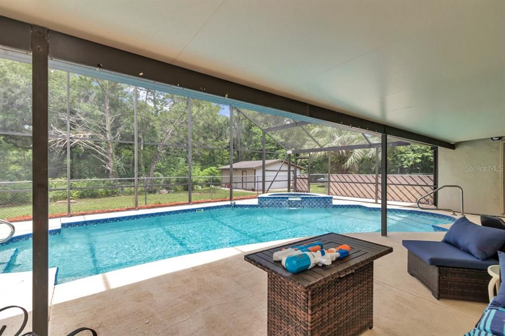 For Sale: $385,900 (3 beds, 3 baths, 1972 Square Feet)