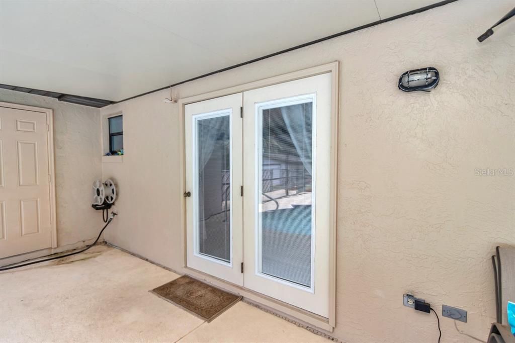 For Sale: $385,900 (3 beds, 3 baths, 1972 Square Feet)