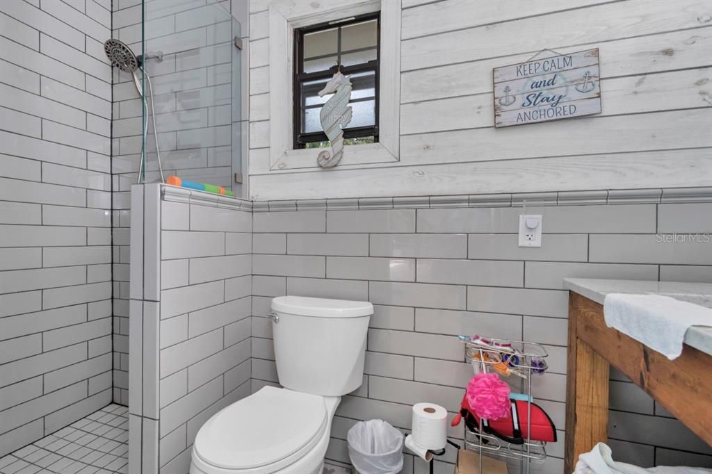 For Sale: $385,900 (3 beds, 3 baths, 1972 Square Feet)