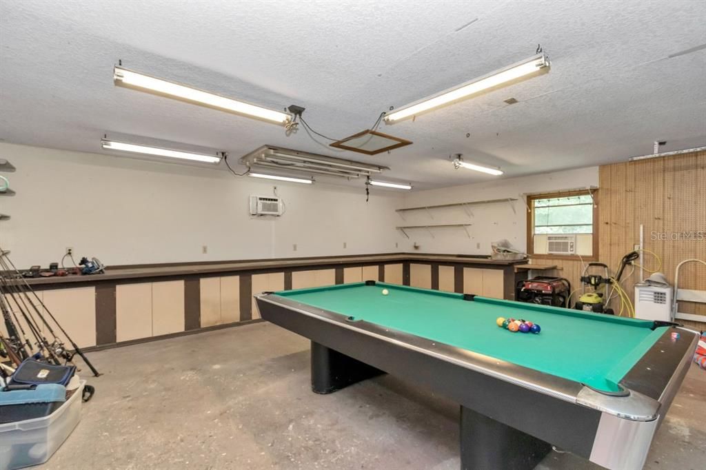 For Sale: $385,900 (3 beds, 3 baths, 1972 Square Feet)