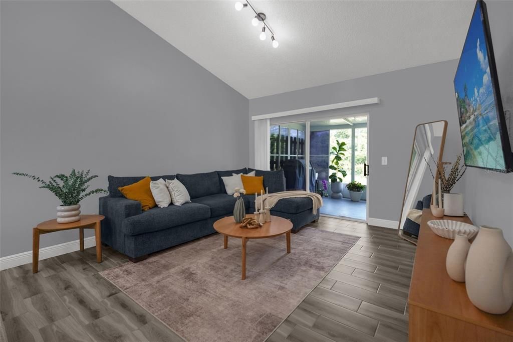 На продажу: $269,990 (2 спален, 2 ванн, 952 Квадратных фут)
