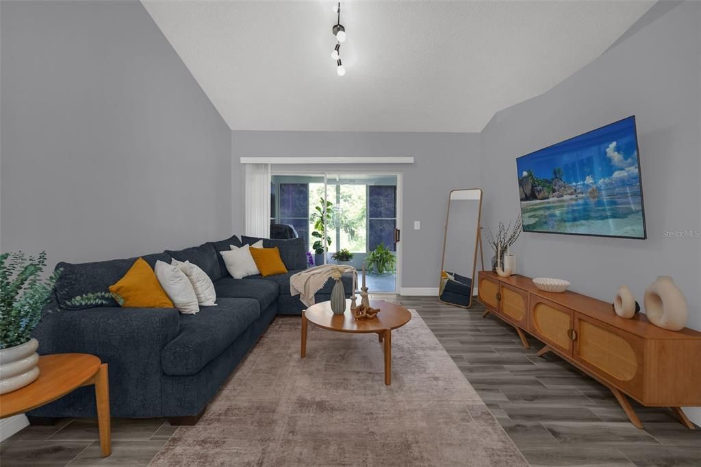 На продажу: $269,990 (2 спален, 2 ванн, 952 Квадратных фут)