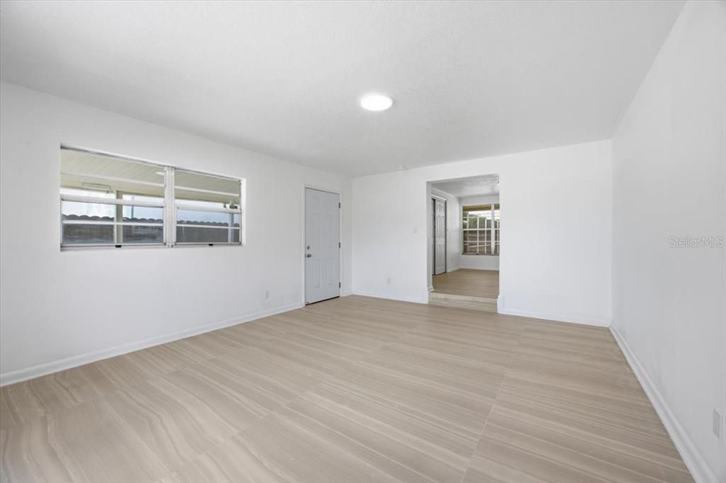 Activo con contrato: $450,000 (3 camas, 2 baños, 1380 Pies cuadrados)