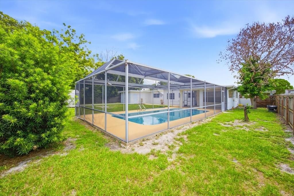 Activo con contrato: $450,000 (3 camas, 2 baños, 1380 Pies cuadrados)