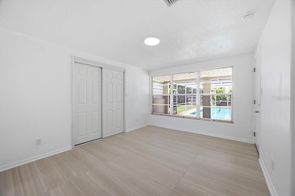 Activo con contrato: $450,000 (3 camas, 2 baños, 1380 Pies cuadrados)