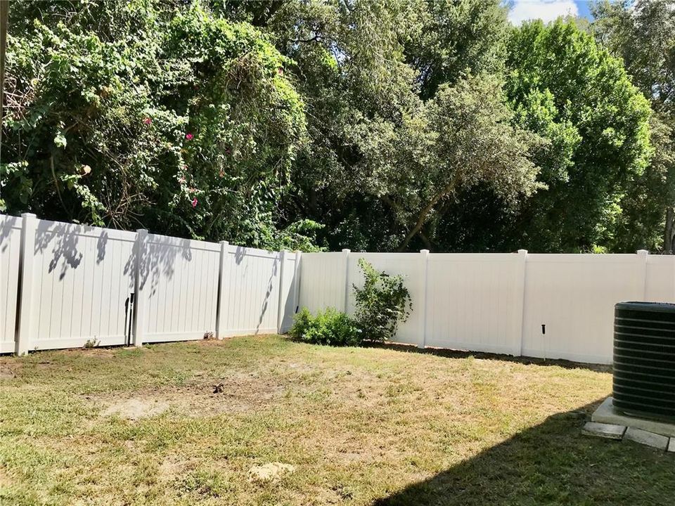 For Rent: $2,350 (3 beds, 2 baths, 1559 Square Feet)