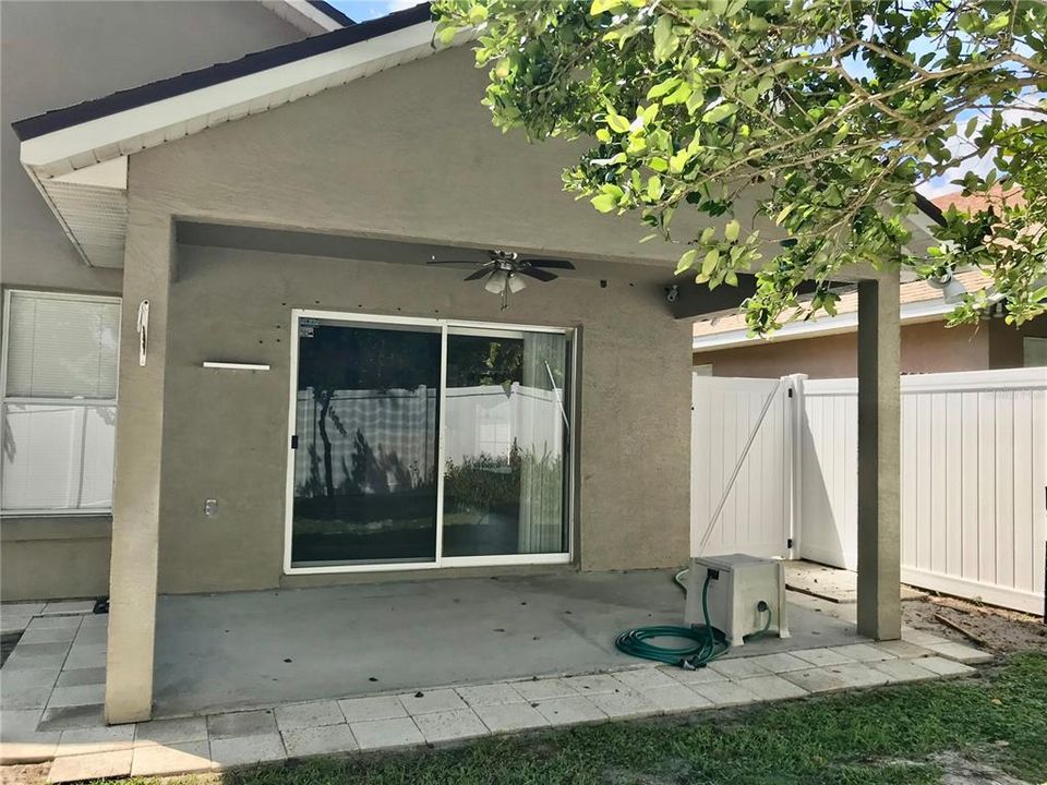 For Rent: $2,350 (3 beds, 2 baths, 1559 Square Feet)