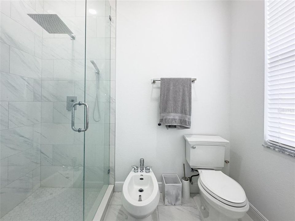 For Sale: $295,000 (2 beds, 2 baths, 1128 Square Feet)