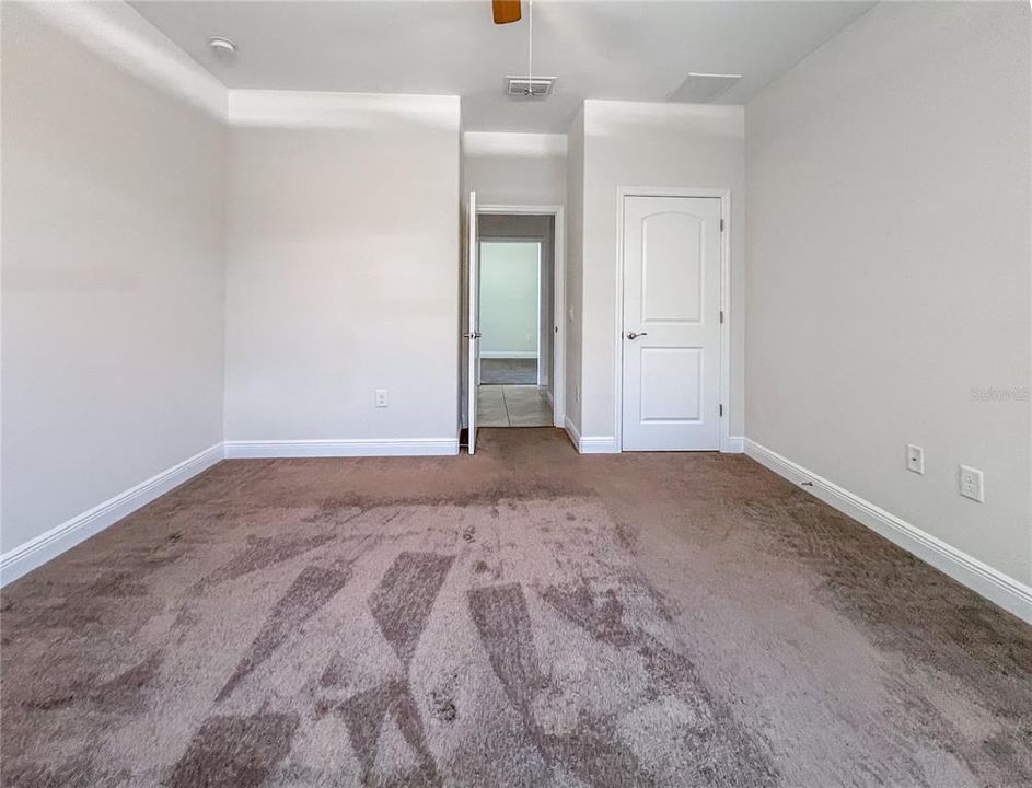 For Sale: $495,000 (4 beds, 3 baths, 2490 Square Feet)