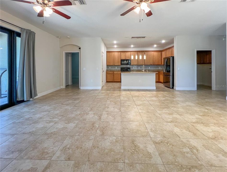 For Sale: $495,000 (4 beds, 3 baths, 2490 Square Feet)