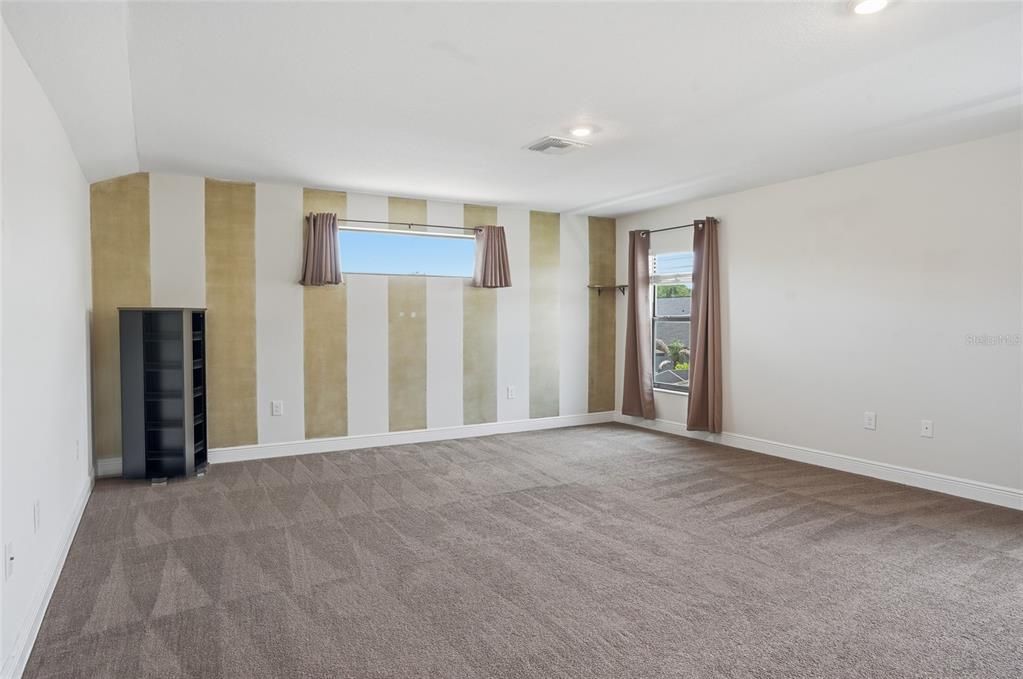 For Sale: $495,000 (4 beds, 3 baths, 2490 Square Feet)