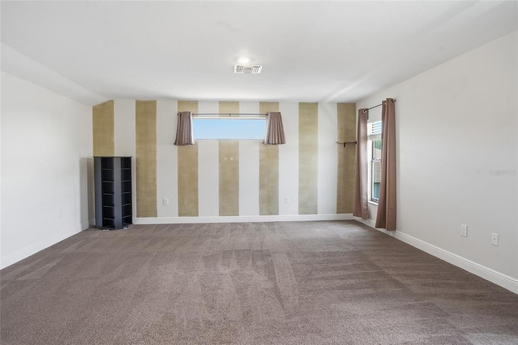 For Sale: $495,000 (4 beds, 3 baths, 2490 Square Feet)