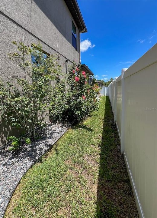 For Sale: $495,000 (4 beds, 3 baths, 2490 Square Feet)