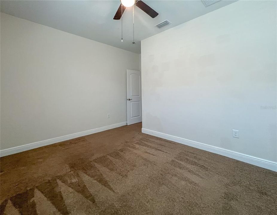 For Sale: $495,000 (4 beds, 3 baths, 2490 Square Feet)