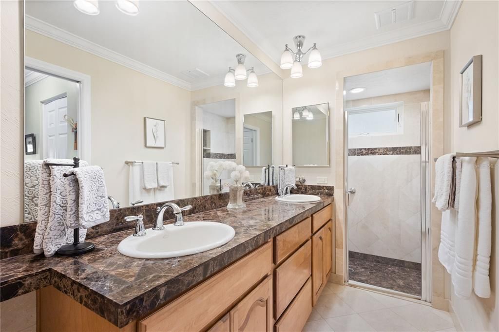 For Sale: $550,000 (3 beds, 2 baths, 2025 Square Feet)