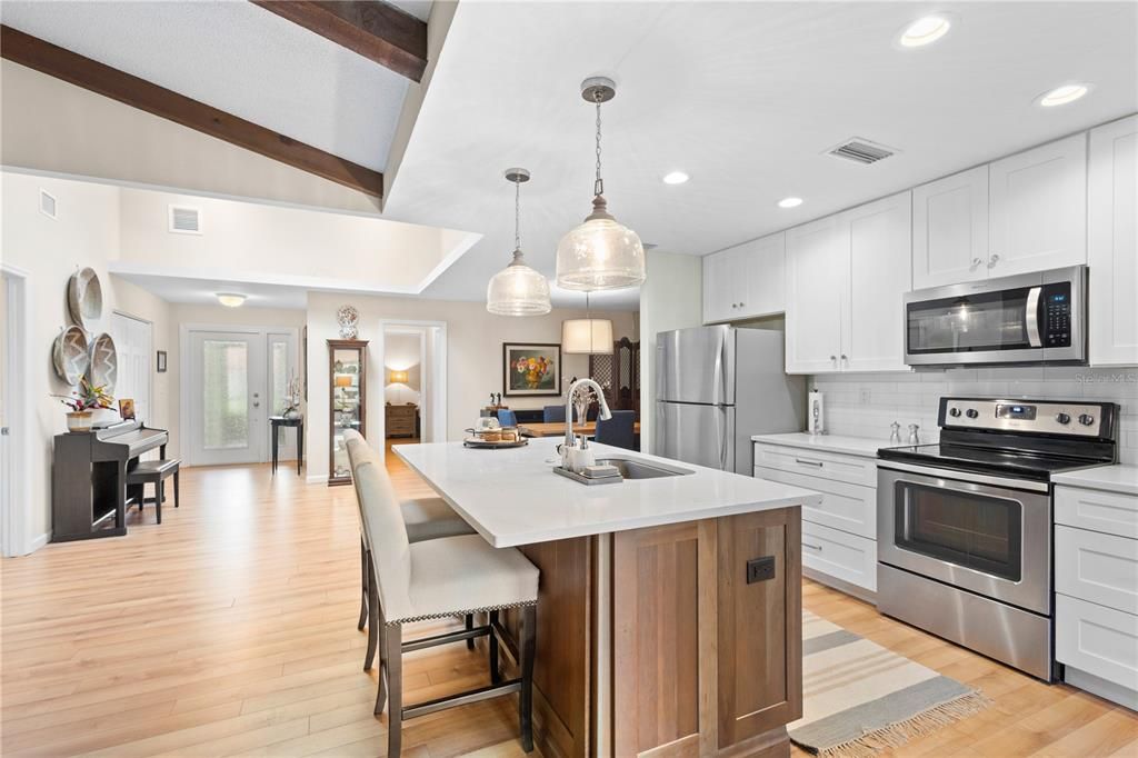 For Sale: $550,000 (3 beds, 2 baths, 2025 Square Feet)