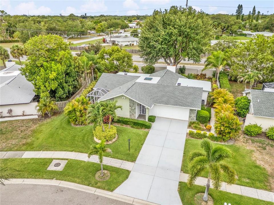 For Sale: $550,000 (3 beds, 2 baths, 2025 Square Feet)