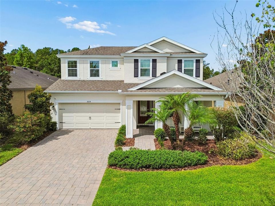 For Sale: $600,000 (4 beds, 3 baths, 2572 Square Feet)