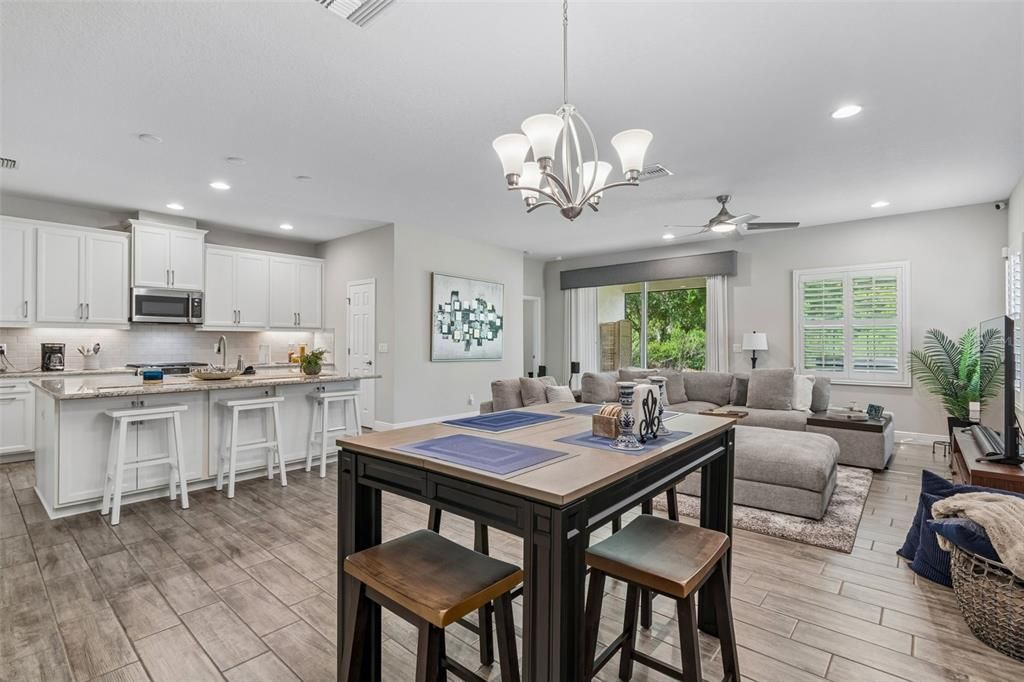 For Sale: $600,000 (4 beds, 3 baths, 2572 Square Feet)
