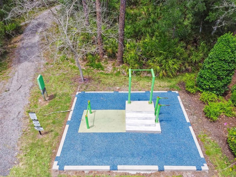 For Sale: $600,000 (4 beds, 3 baths, 2572 Square Feet)