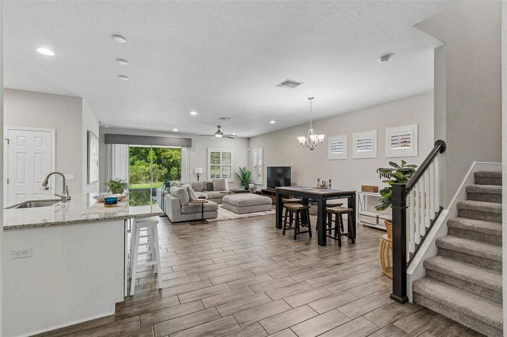 For Sale: $600,000 (4 beds, 3 baths, 2572 Square Feet)