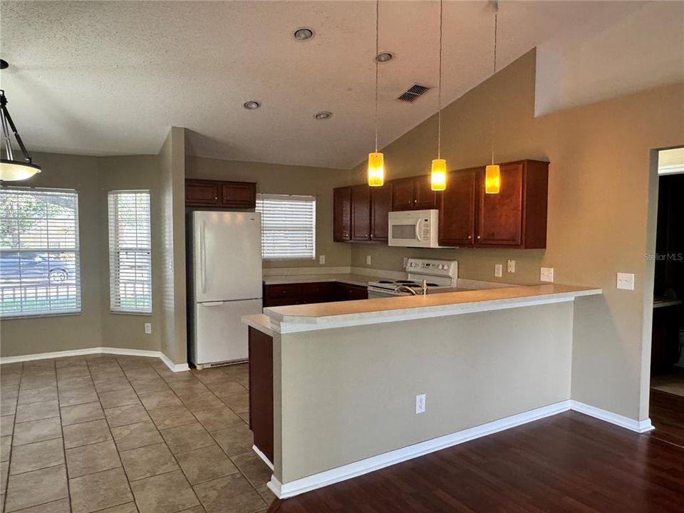 For Rent: $2,100 (3 beds, 2 baths, 1536 Square Feet)