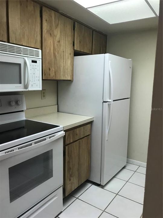 For Sale: $150,000 (2 beds, 1 baths, 818 Square Feet)