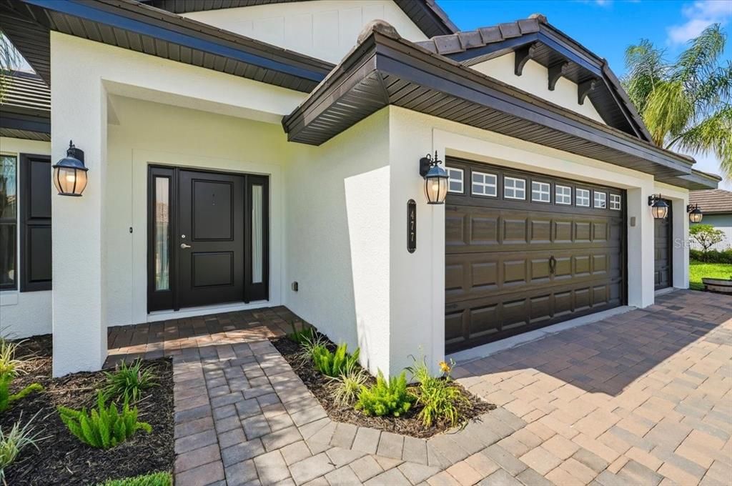 : $475,000 (4 beds, 3 baths, 2204 Square Feet)