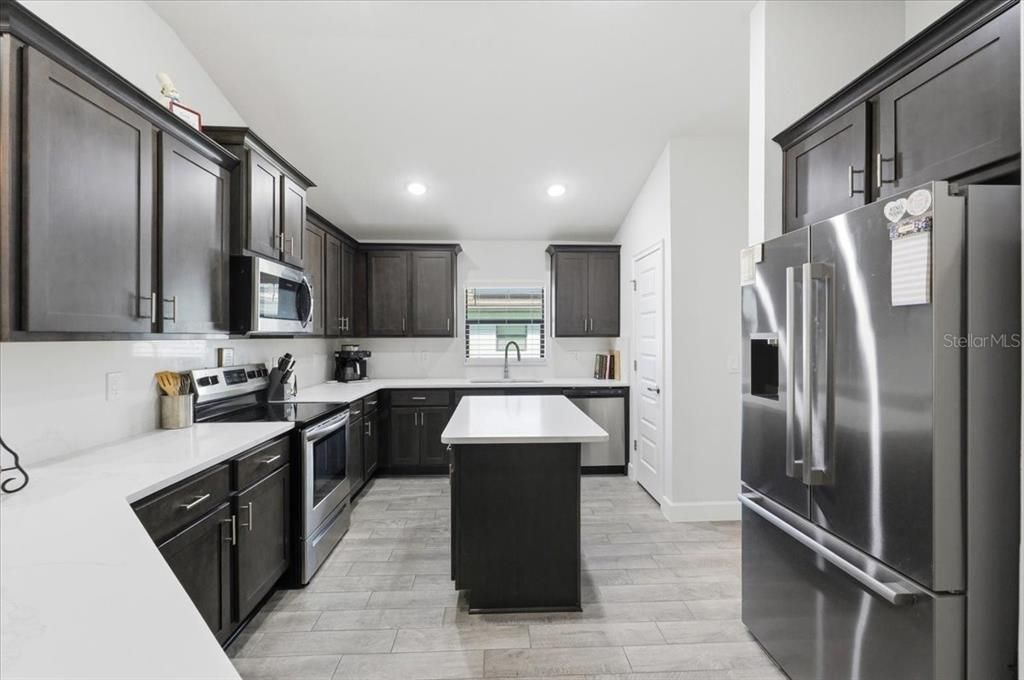 : $475,000 (4 beds, 3 baths, 2204 Square Feet)