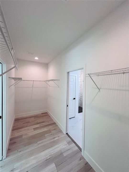 For Sale: $419,990 (3 beds, 3 baths, 1968 Square Feet)